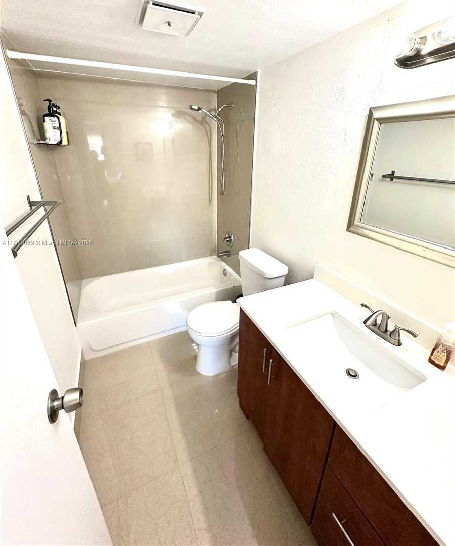 Small Image of 8300 SANDS POINT BLVD #K306, Tamarac Number 27