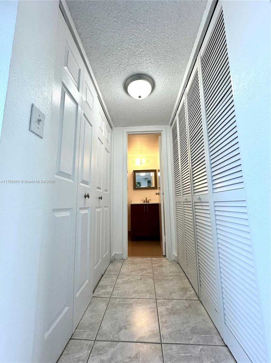 Small Image of 8300 SANDS POINT BLVD #K306, Tamarac Number 31