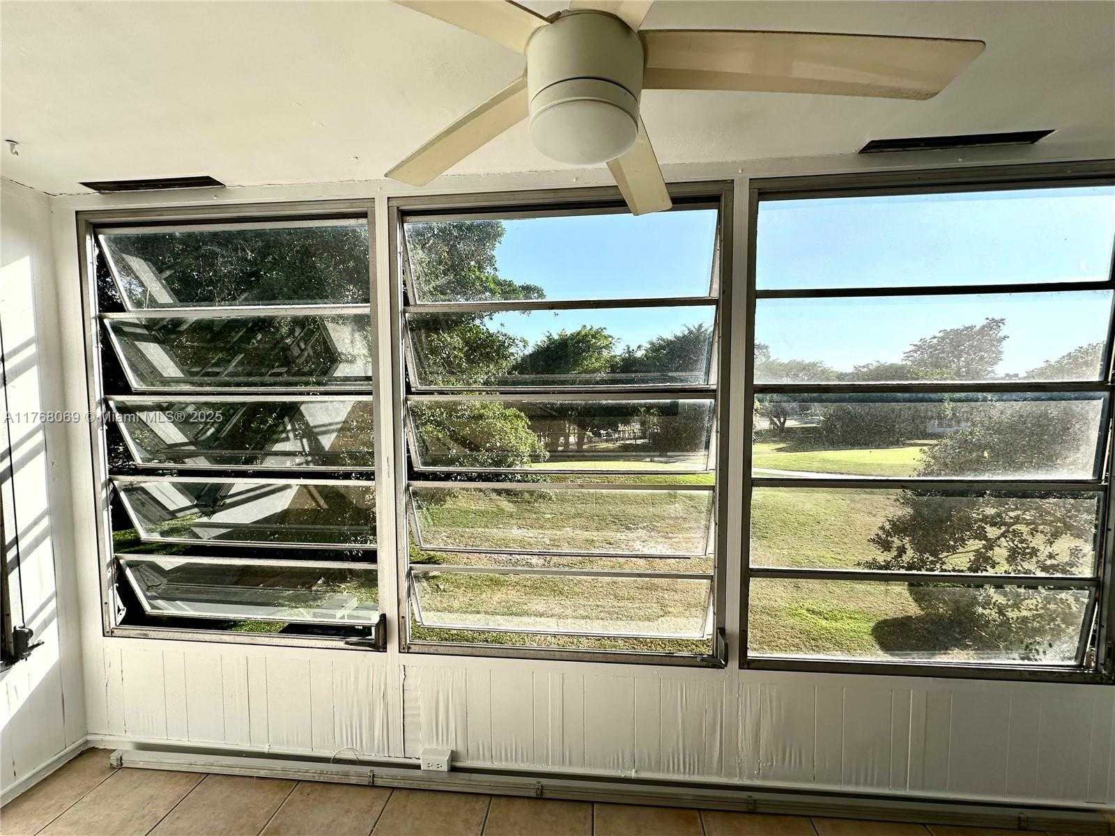 Small Image of 8300 SANDS POINT BLVD #K306, Tamarac Number 38