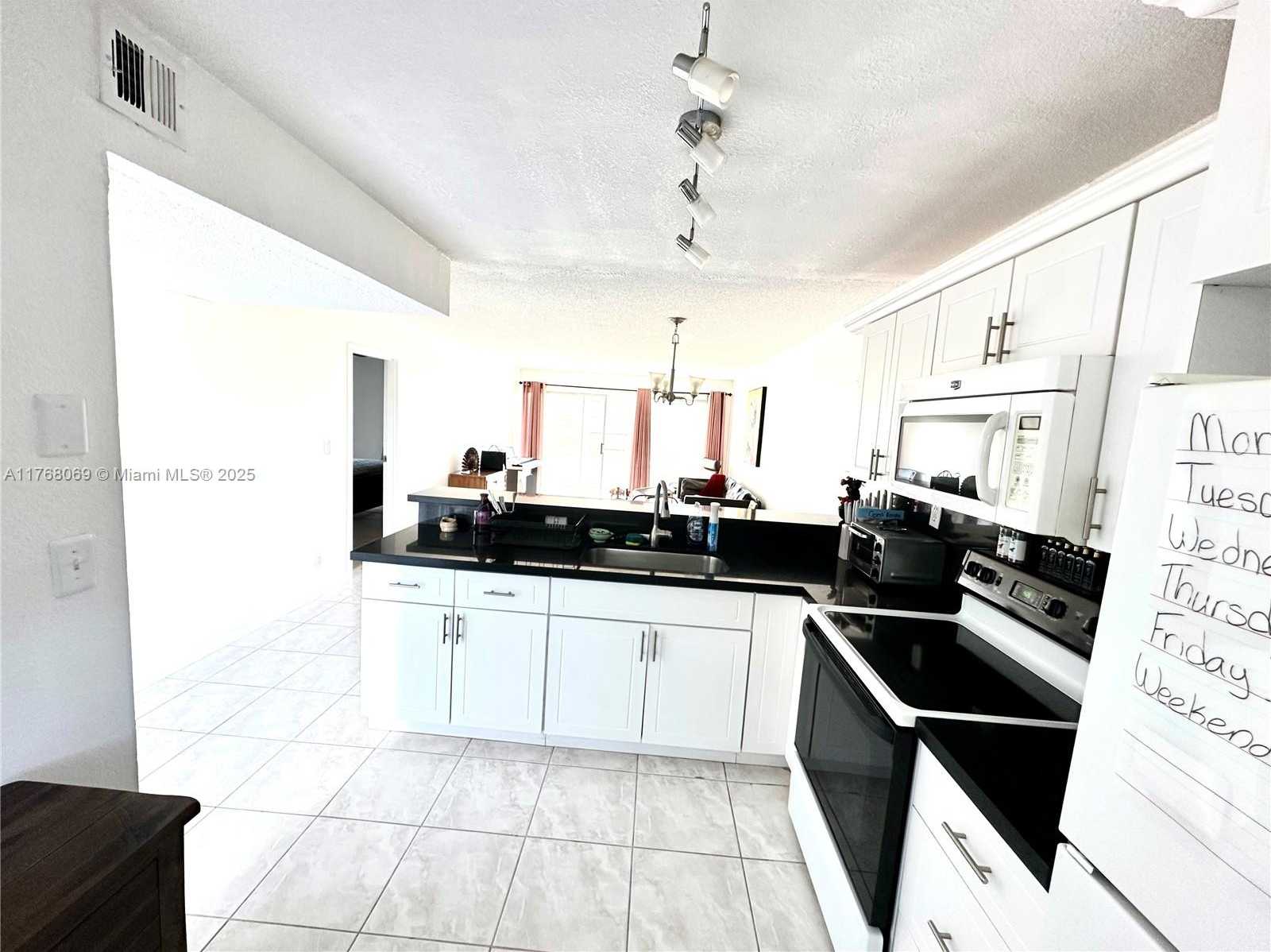 Small Image of 8300 SANDS POINT BLVD #K306, Tamarac Number 4