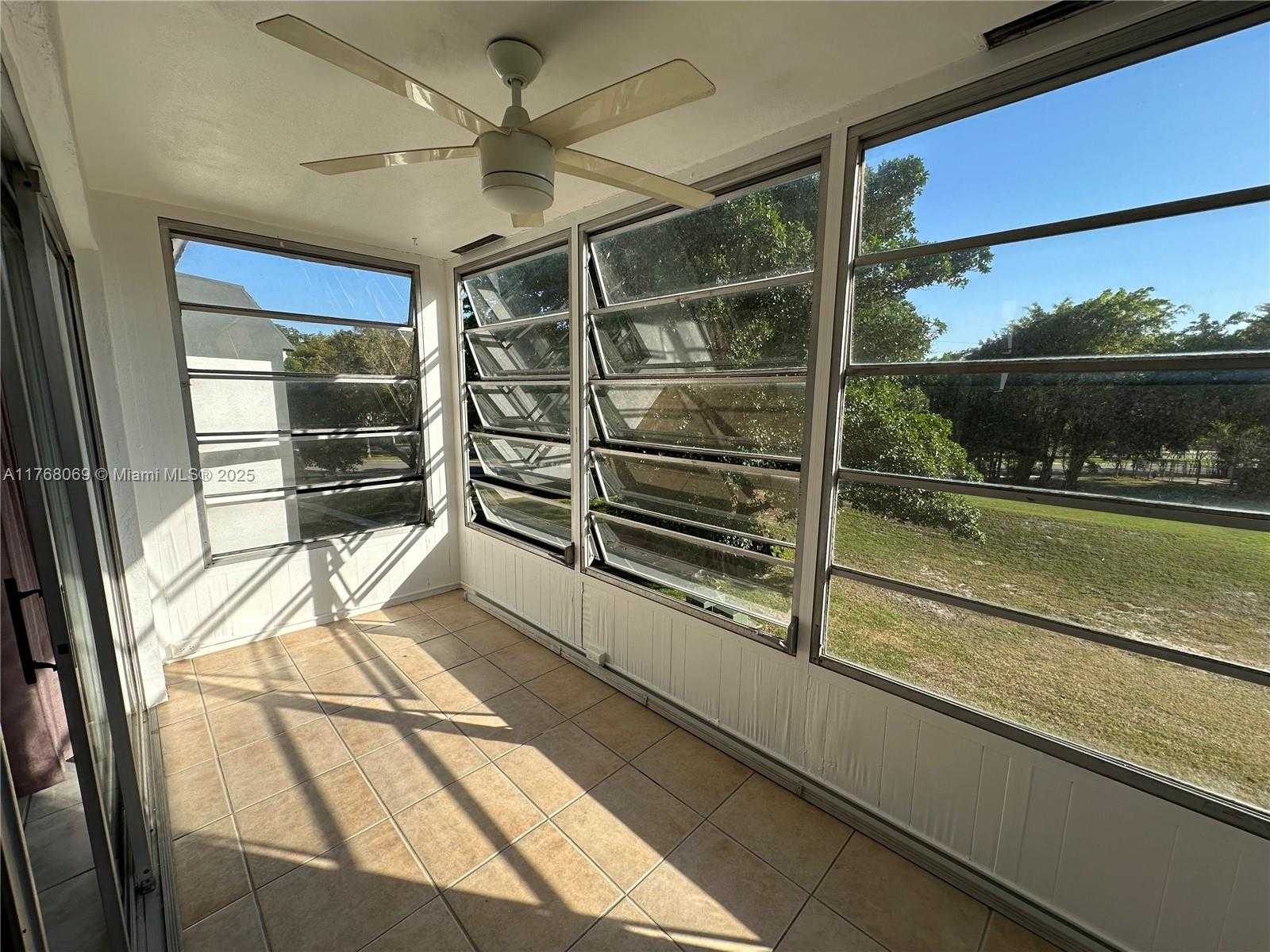 Small Image of 8300 SANDS POINT BLVD #K306, Tamarac Number 40