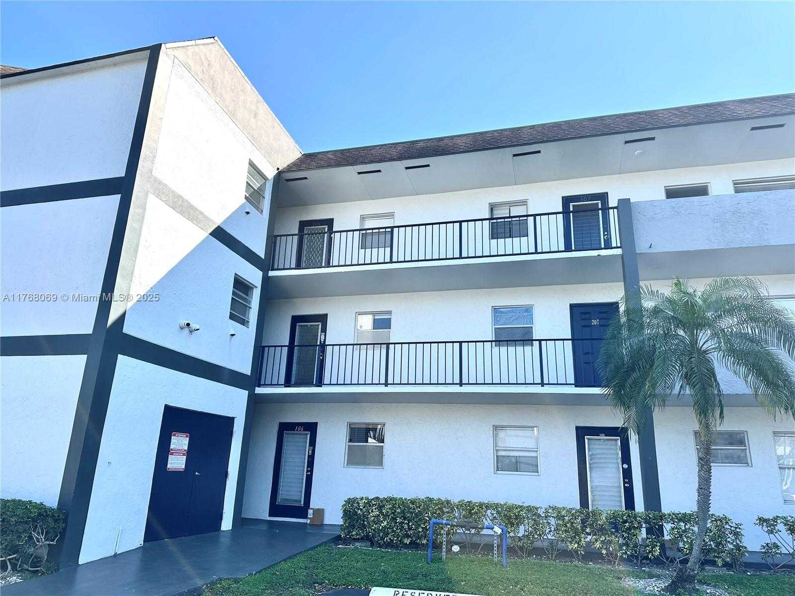 Small Image of 8300 SANDS POINT BLVD #K306, Tamarac Number 43