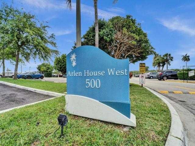 Small Image of 500 BAYVIEW DR #931, Sunny Isles Beach Number 3
