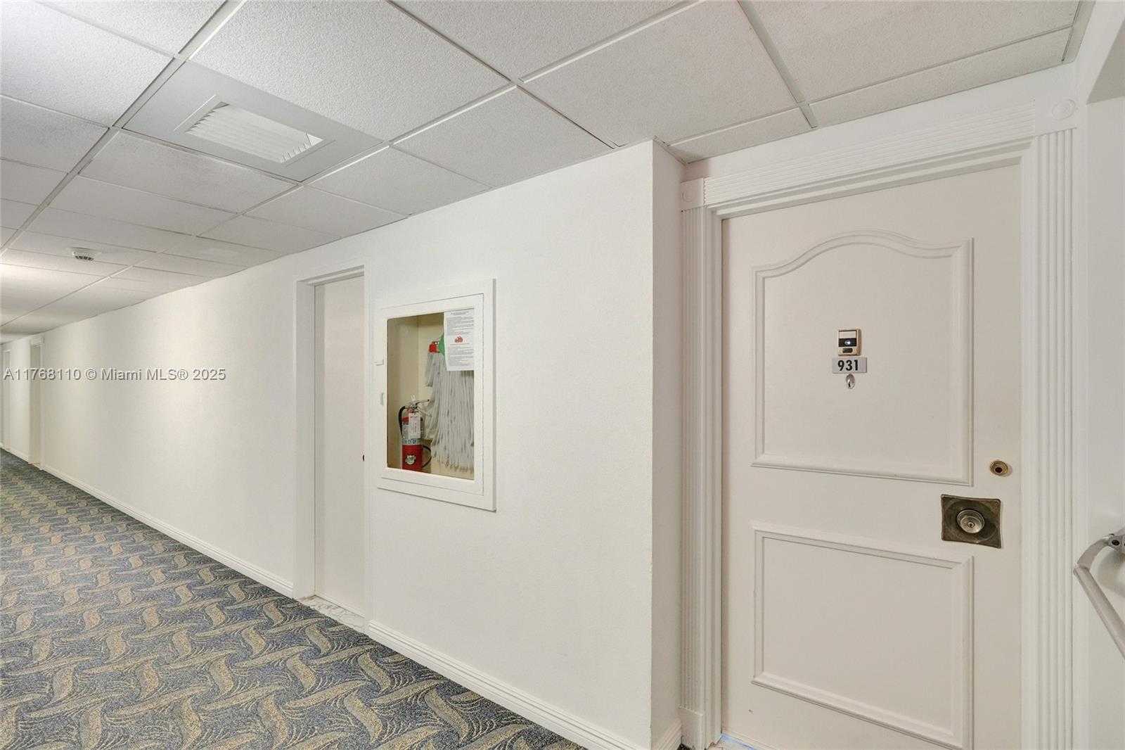 Small Image of 500 BAYVIEW DR #931, Sunny Isles Beach Number 31