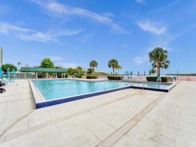 Small Image of 500 BAYVIEW DR #931, Sunny Isles Beach Number 48
