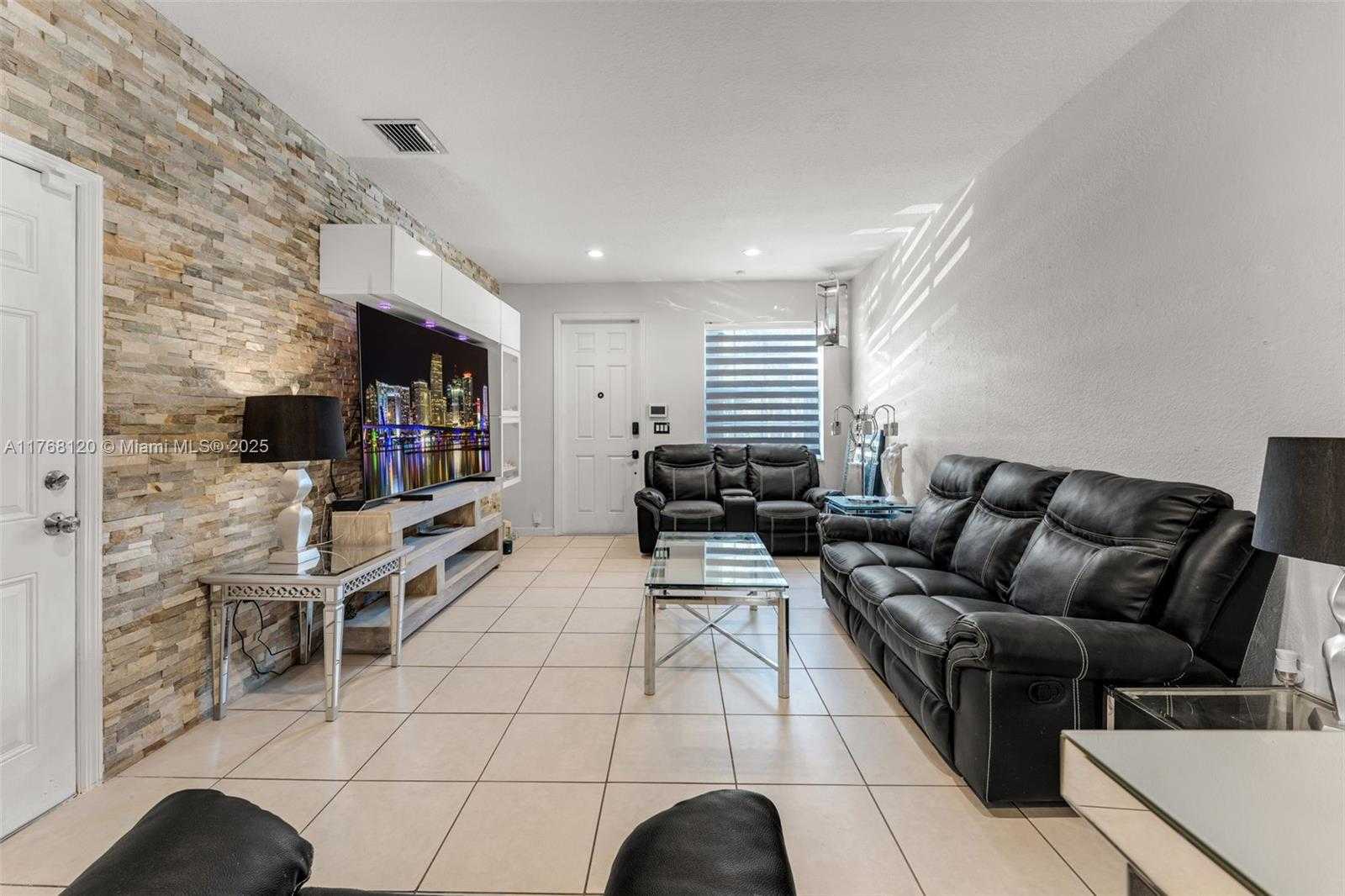 Small Image of 12965 SOUTH WEST 133RD TER, Miami Number 11