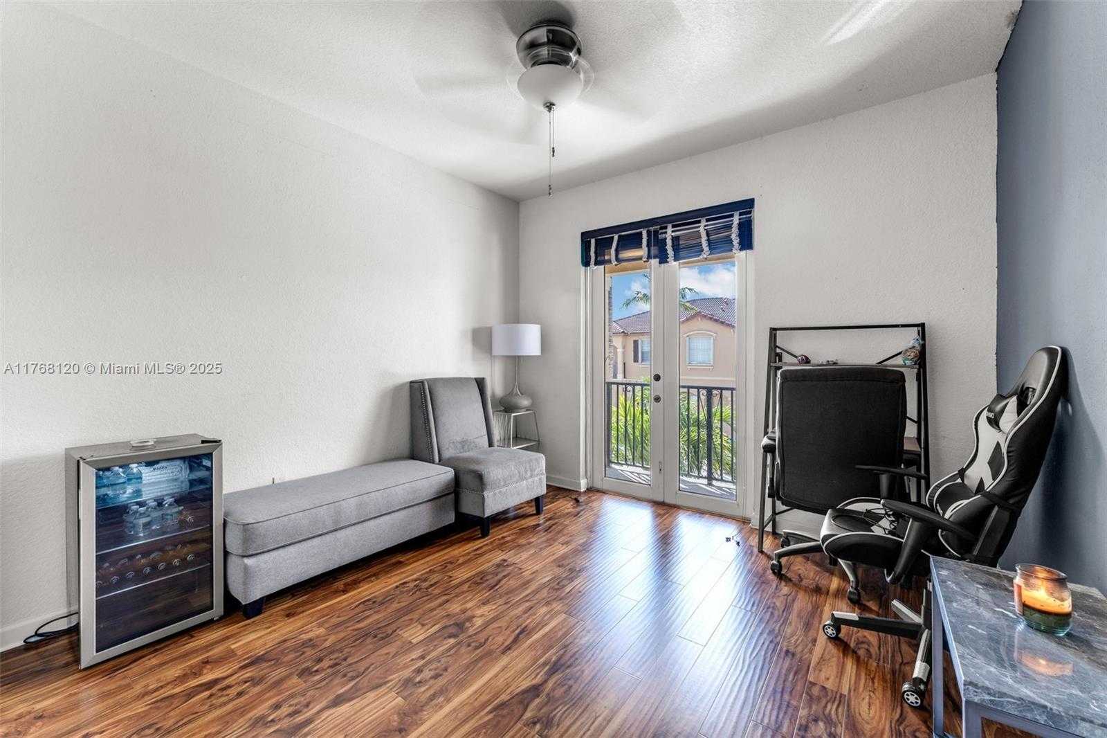 Small Image of 12965 SOUTH WEST 133RD TER, Miami Number 16