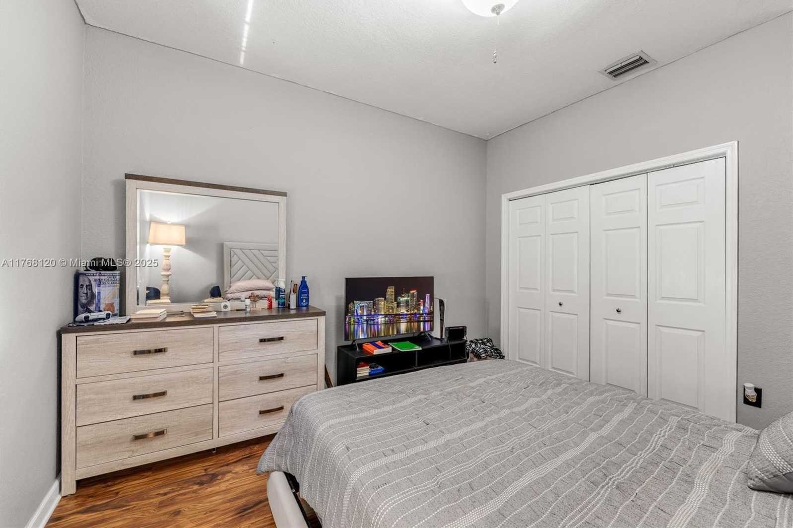 Small Image of 12965 SOUTH WEST 133RD TER, Miami Number 20