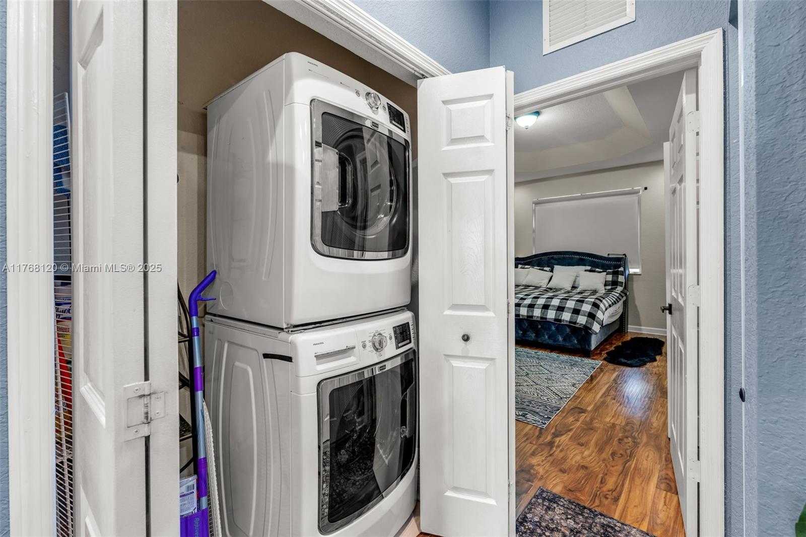 Small Image of 12965 SOUTH WEST 133RD TER, Miami Number 22