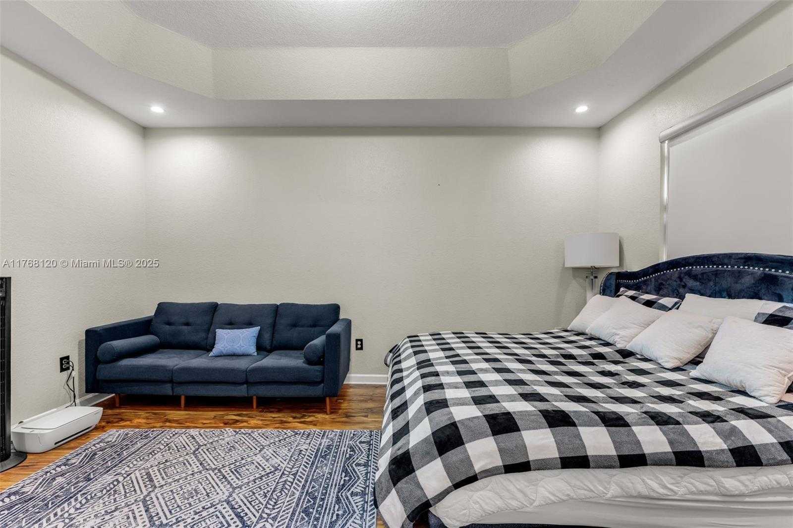 Small Image of 12965 SOUTH WEST 133RD TER, Miami Number 24