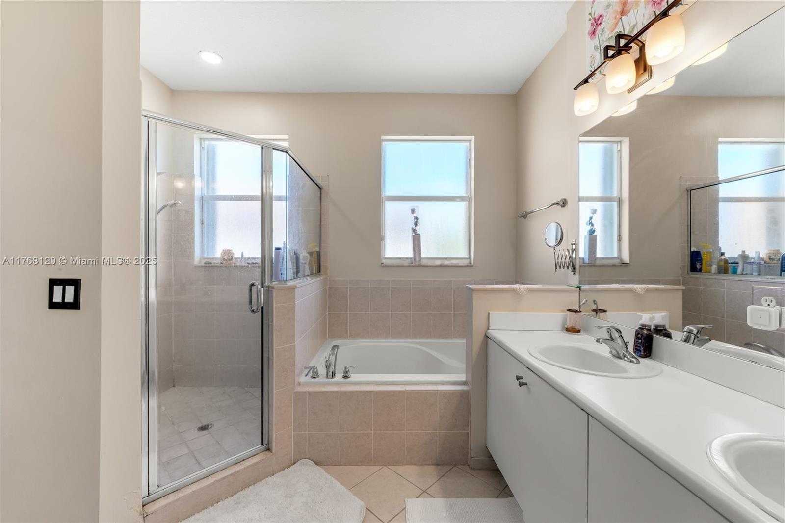 Small Image of 12965 SOUTH WEST 133RD TER, Miami Number 27