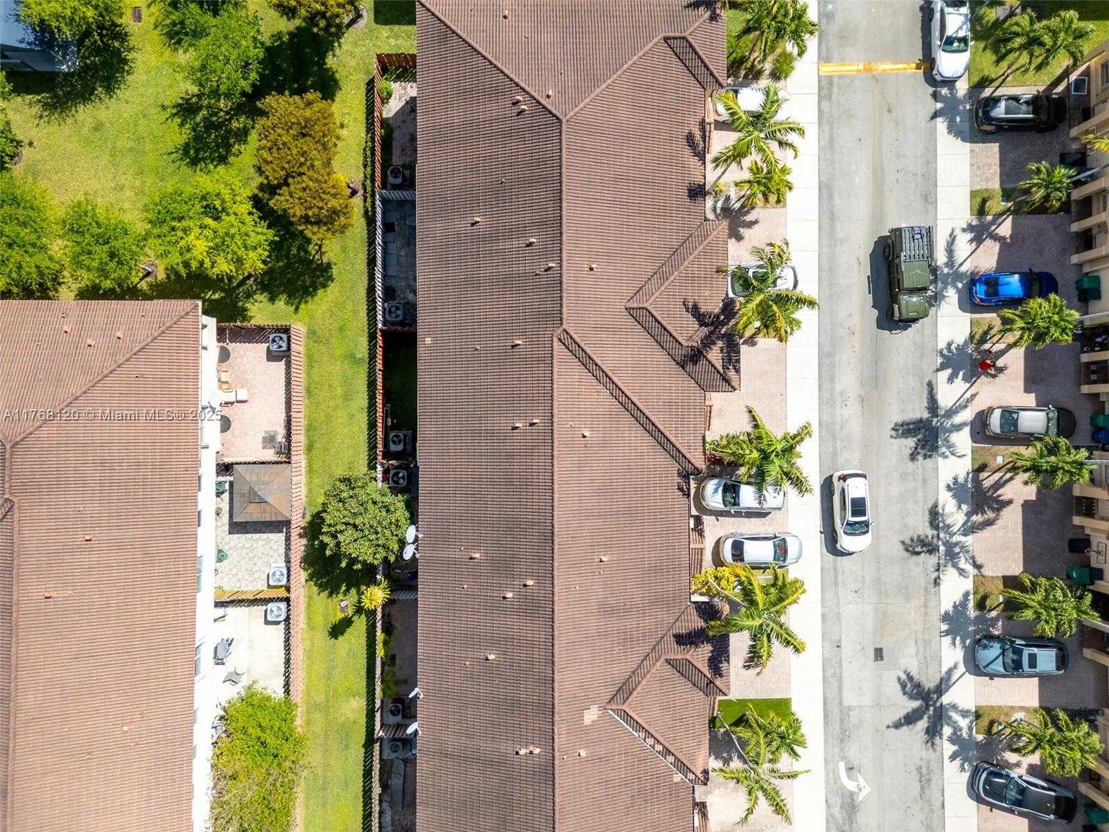 Small Image of 12965 SOUTH WEST 133RD TER, Miami Number 42