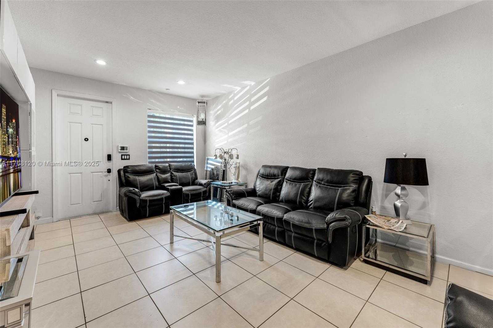 Small Image of 12965 SOUTH WEST 133RD TER, Miami Number 8