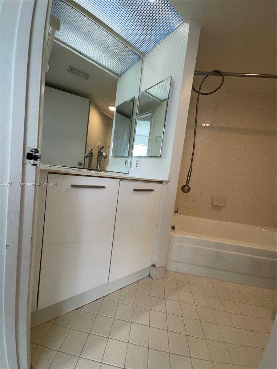 Small Image of 2011 SOUTH EAST 27TH DR #102-B, Homestead Number 14