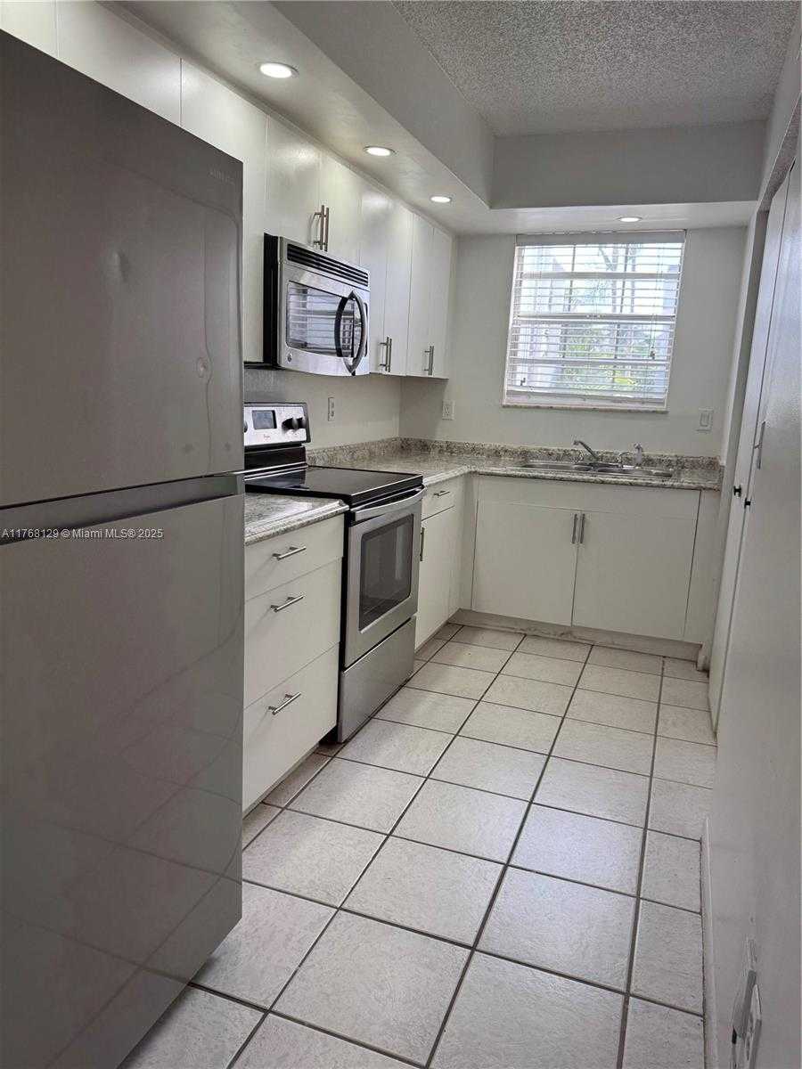 Small Image of 2011 SOUTH EAST 27TH DR #102-B, Homestead Number 19