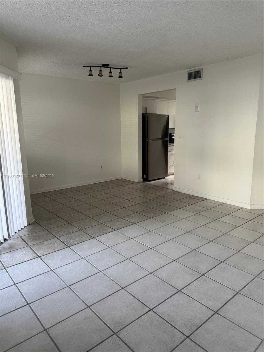 Small Image of 2011 SOUTH EAST 27TH DR #102-B, Homestead Number 24