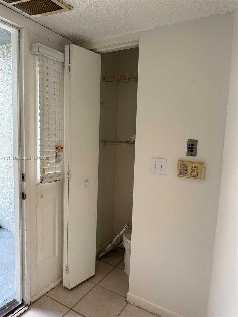 Small Image of 2011 SOUTH EAST 27TH DR #102-B, Homestead Number 26