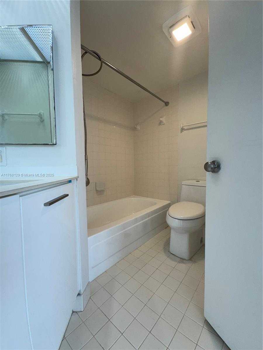 Small Image of 2011 SOUTH EAST 27TH DR #102-B, Homestead Number 28