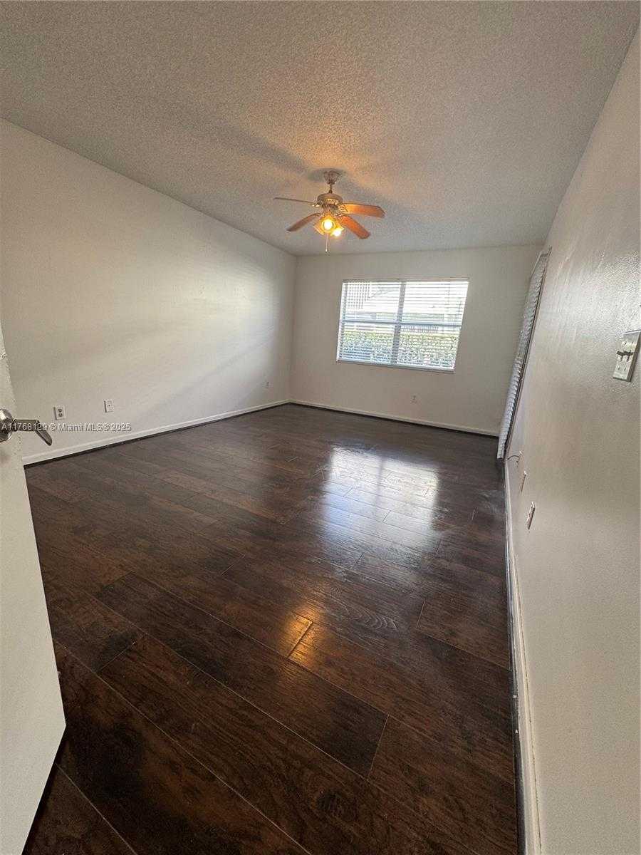 Small Image of 2011 SOUTH EAST 27TH DR #102-B, Homestead Number 29