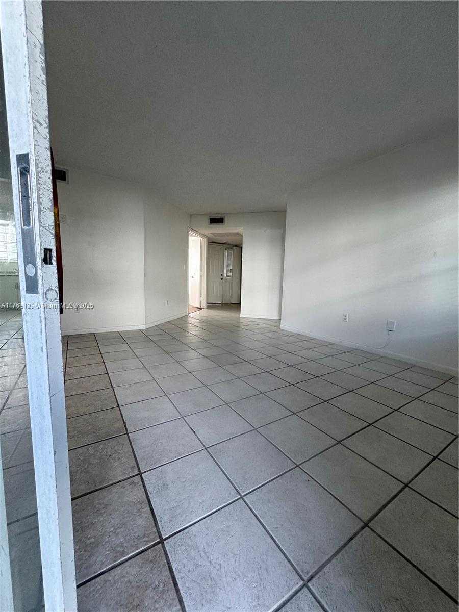 Small Image of 2011 SOUTH EAST 27TH DR #102-B, Homestead Number 32