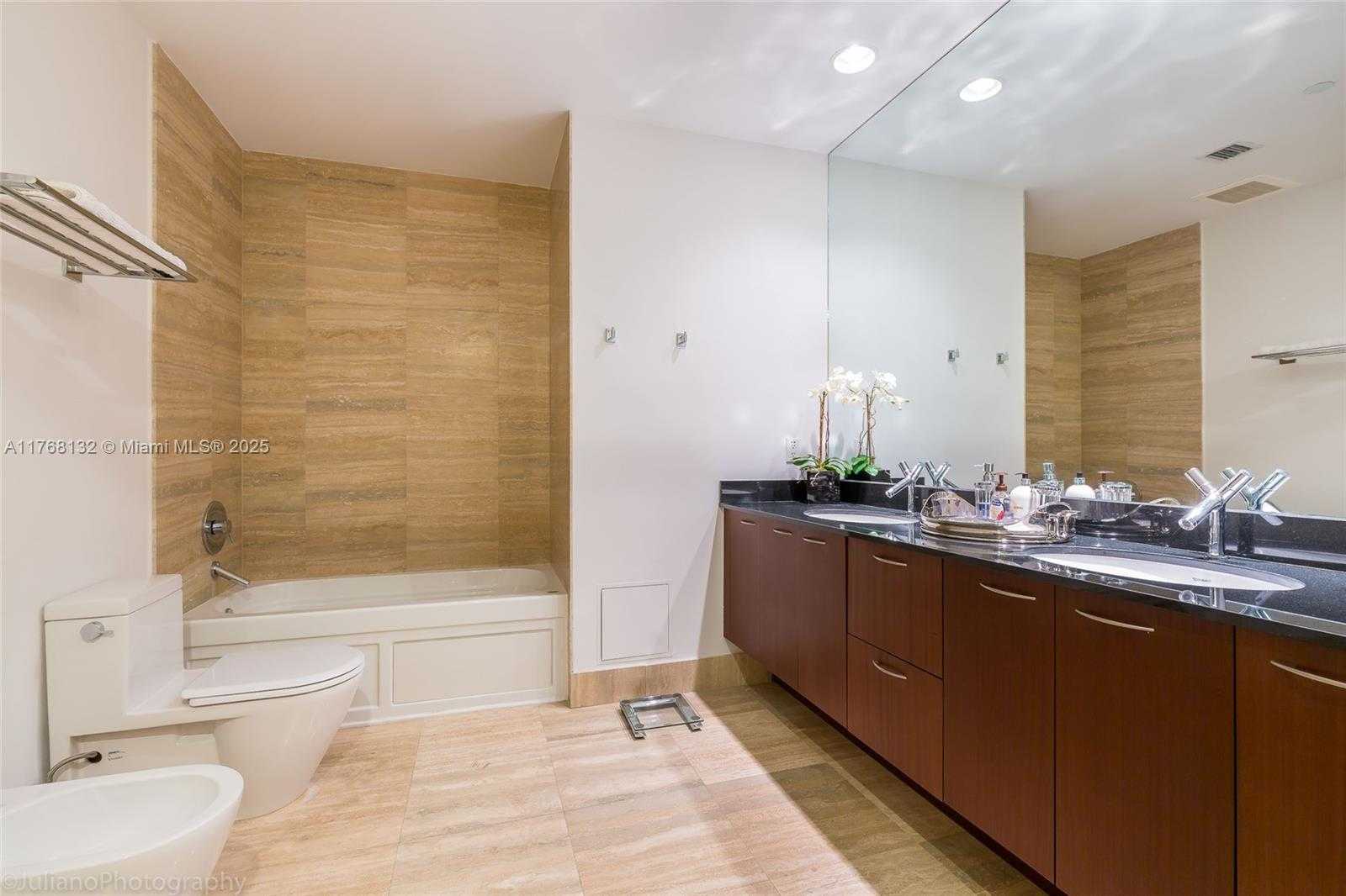 Small Image of 15811 COLLINS AVE #1105, Sunny Isles Beach Number 6