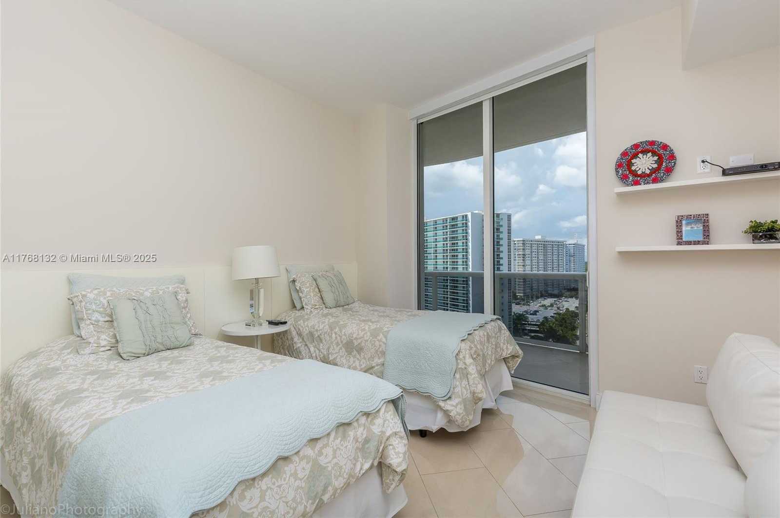 Small Image of 15811 COLLINS AVE #1105, Sunny Isles Beach Number 7