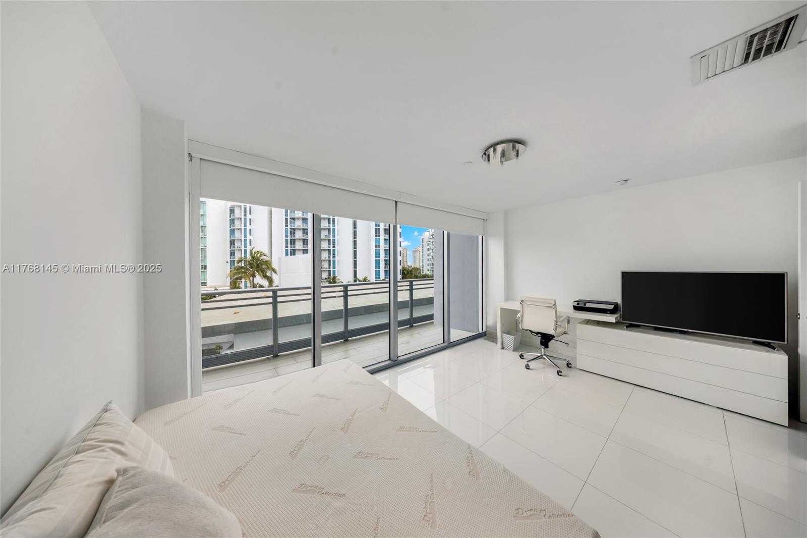 Small Image of 2950 NORTH EAST 188TH ST #534, Aventura Number 21