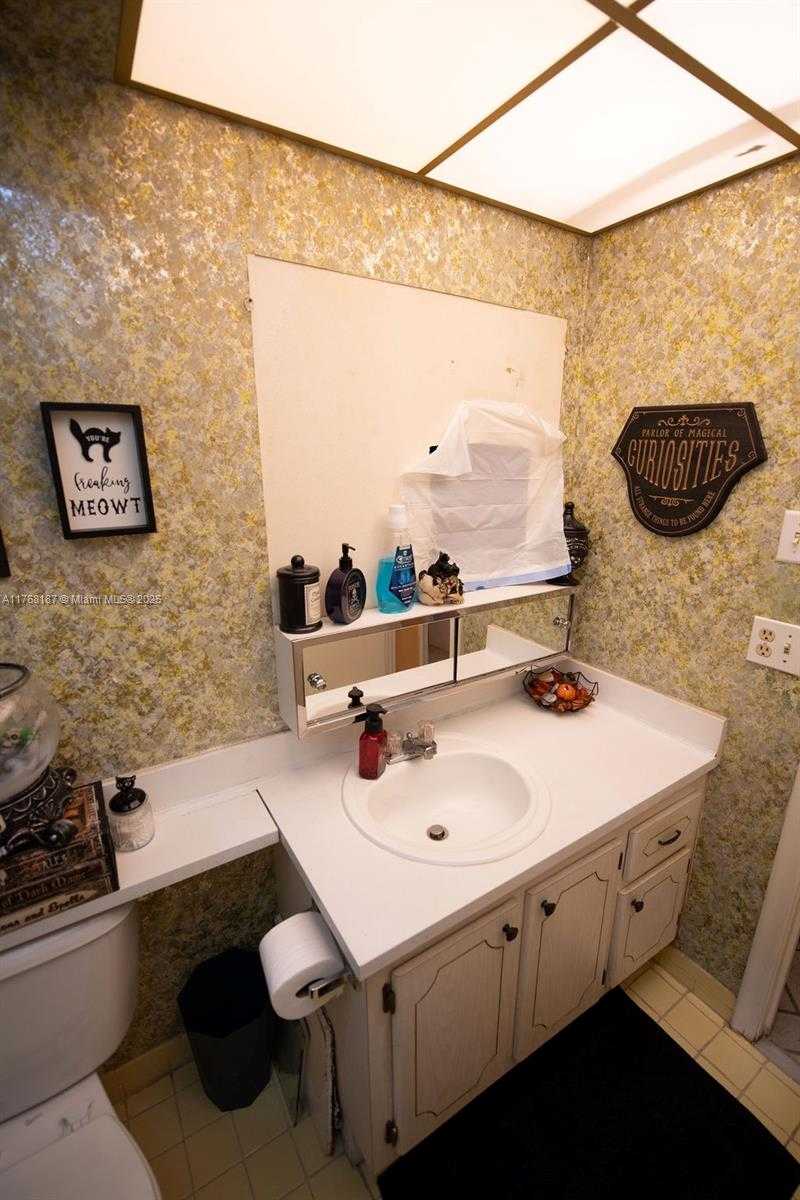 Small Image of 301 NORTH EAST 14TH AVE #607, Hallandale Beach Number 10