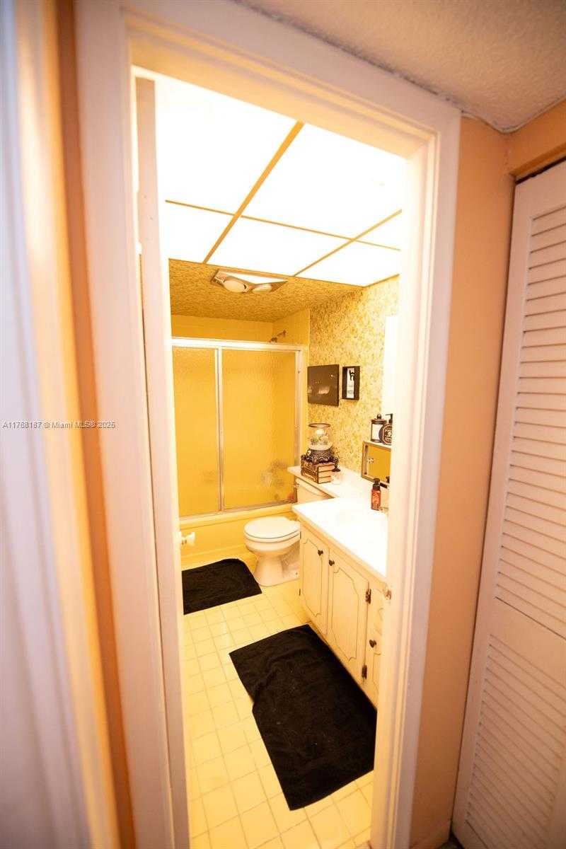 Small Image of 301 NORTH EAST 14TH AVE #607, Hallandale Beach Number 11