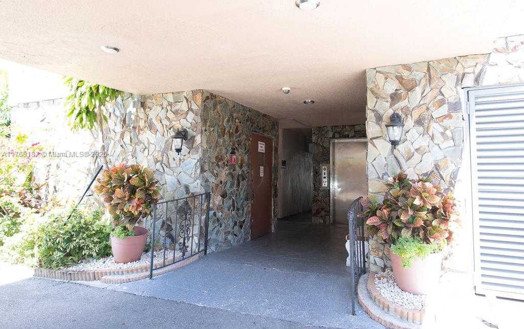 Small Image of 301 NORTH EAST 14TH AVE #607, Hallandale Beach Number 21