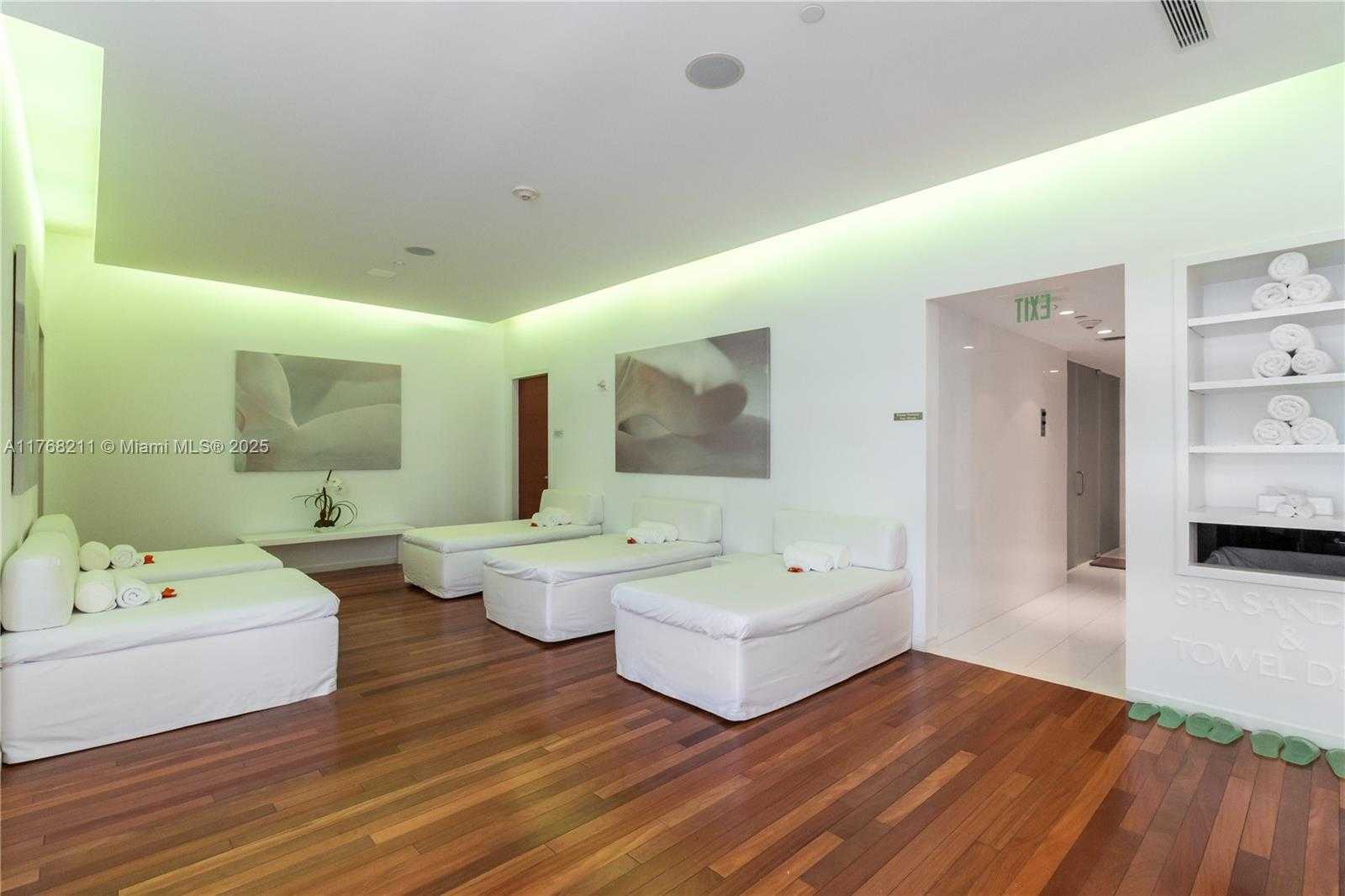 Small Image of 1040 BISCAYNE BLVD #1806, Miami Number 40