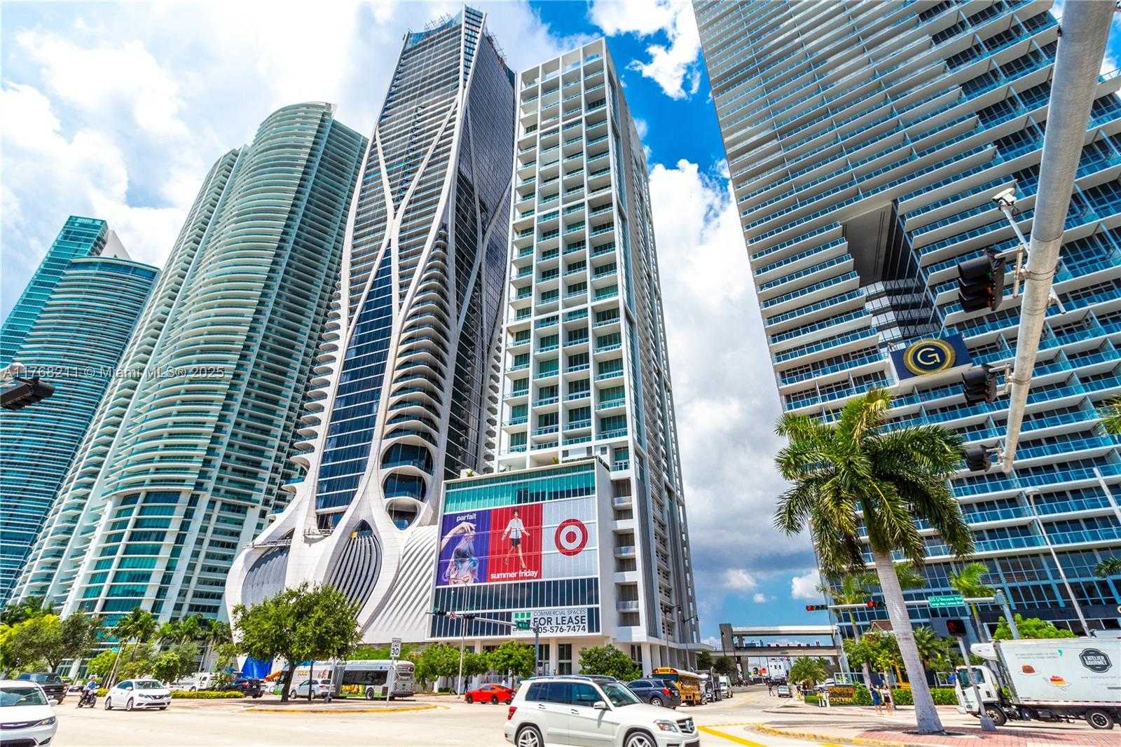 Small Image of 1040 BISCAYNE BLVD #1806, Miami Number 44