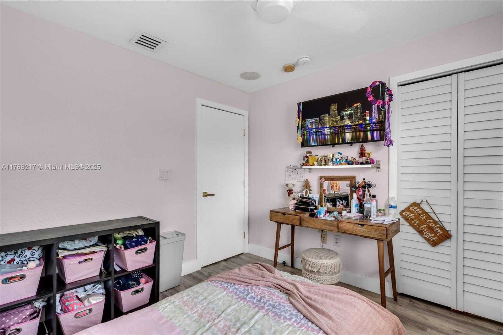 Small Image of 18811 SOUTH WEST 25TH CT, Miramar Number 22
