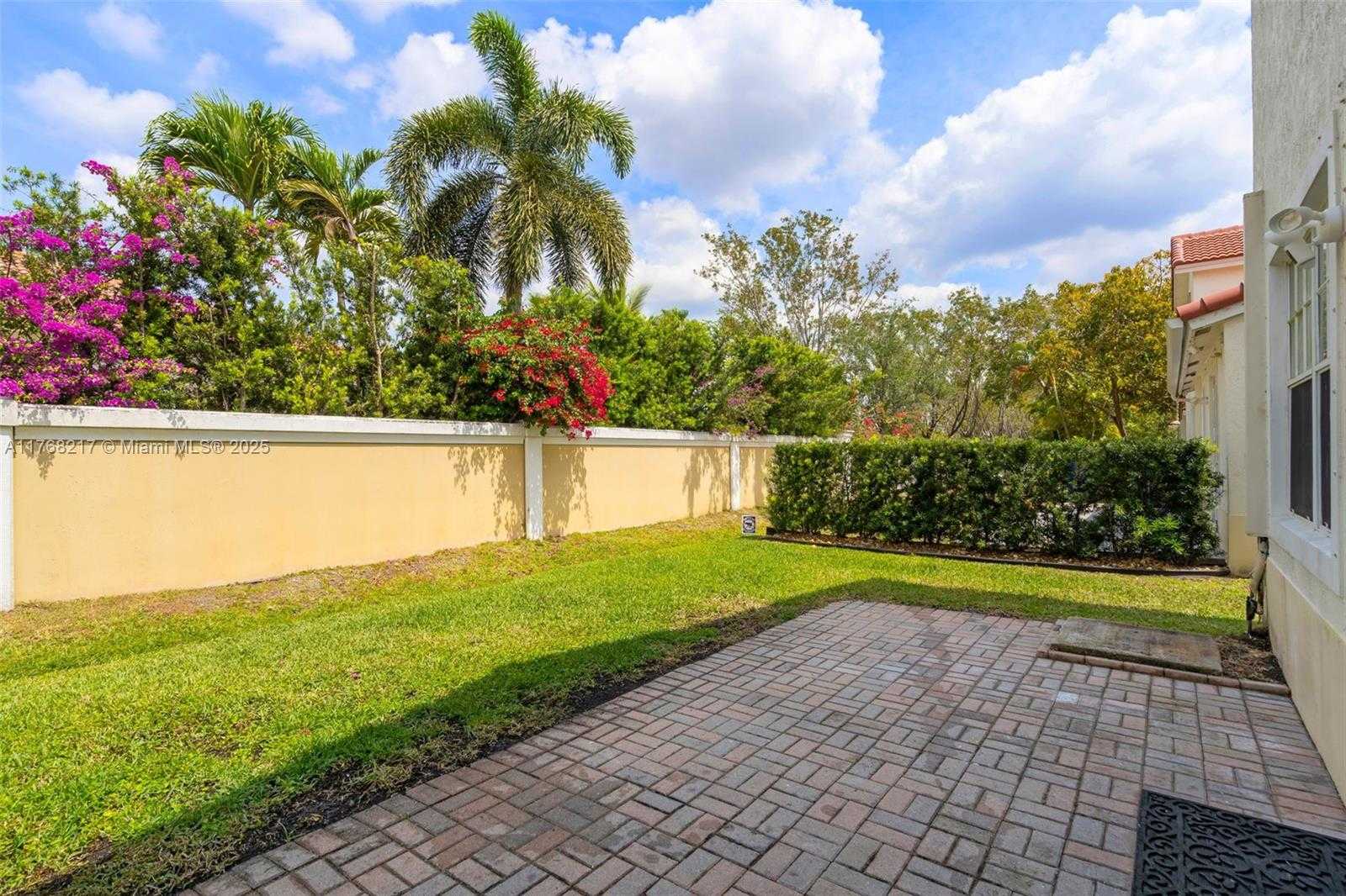 Small Image of 18811 SOUTH WEST 25TH CT, Miramar Number 24
