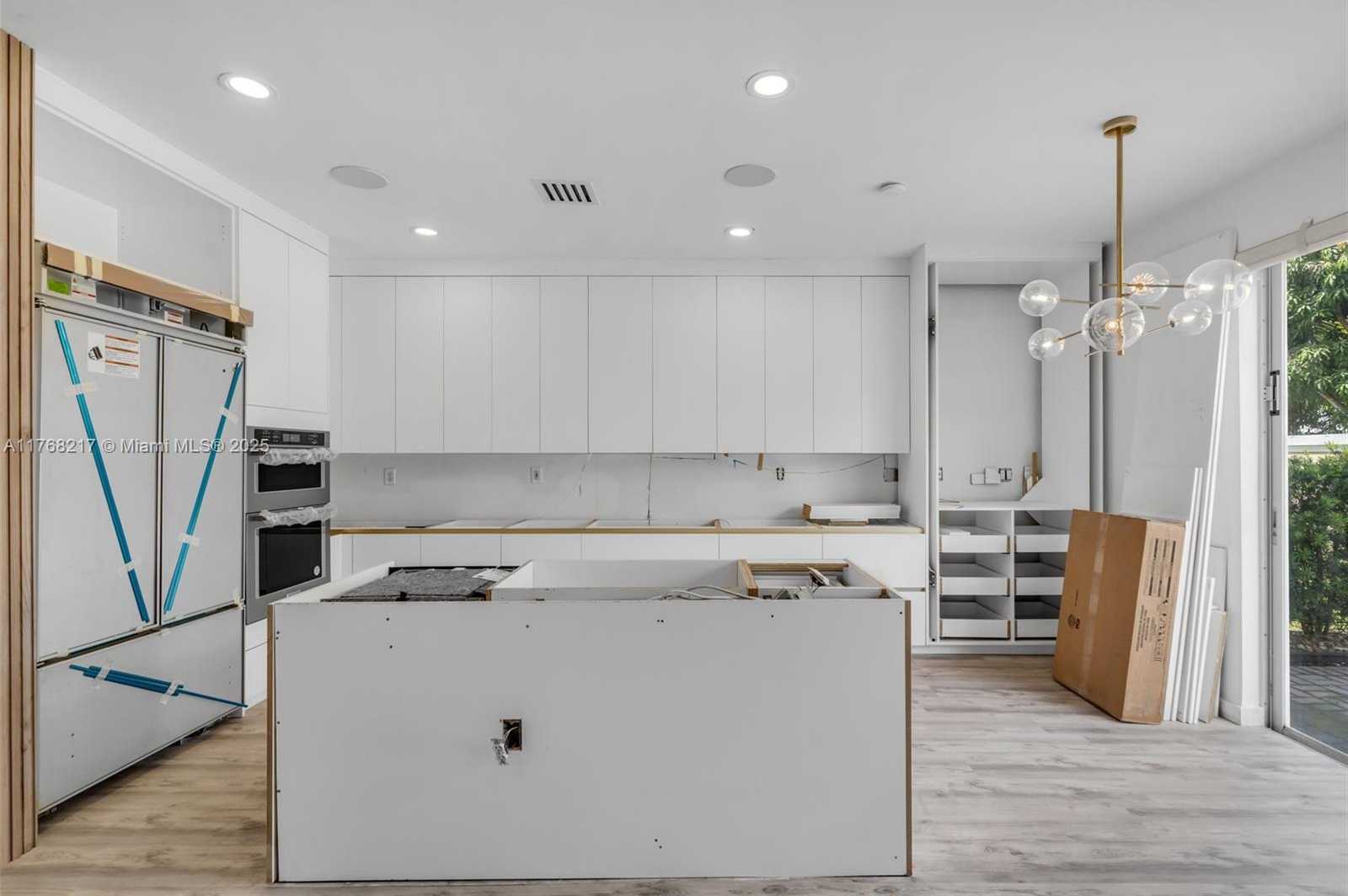 Small Image of 18811 SOUTH WEST 25TH CT, Miramar Number 8