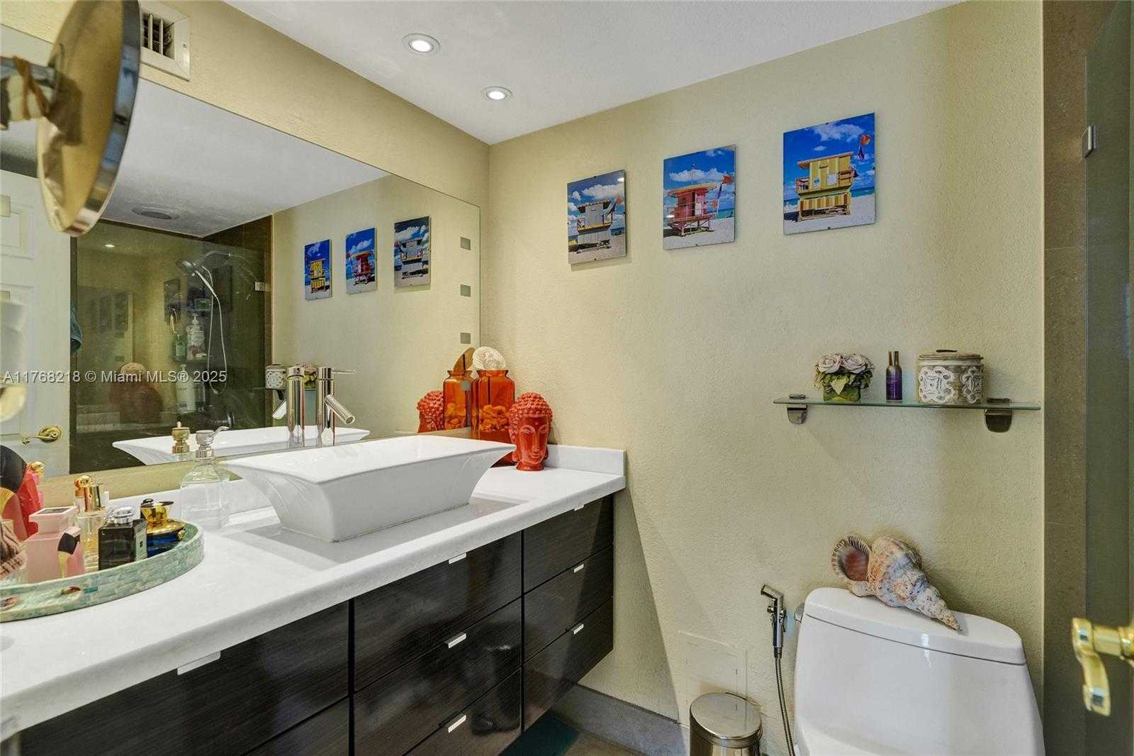 Small Image of 2655 COLLINS AVE #904, Miami Beach Number 10