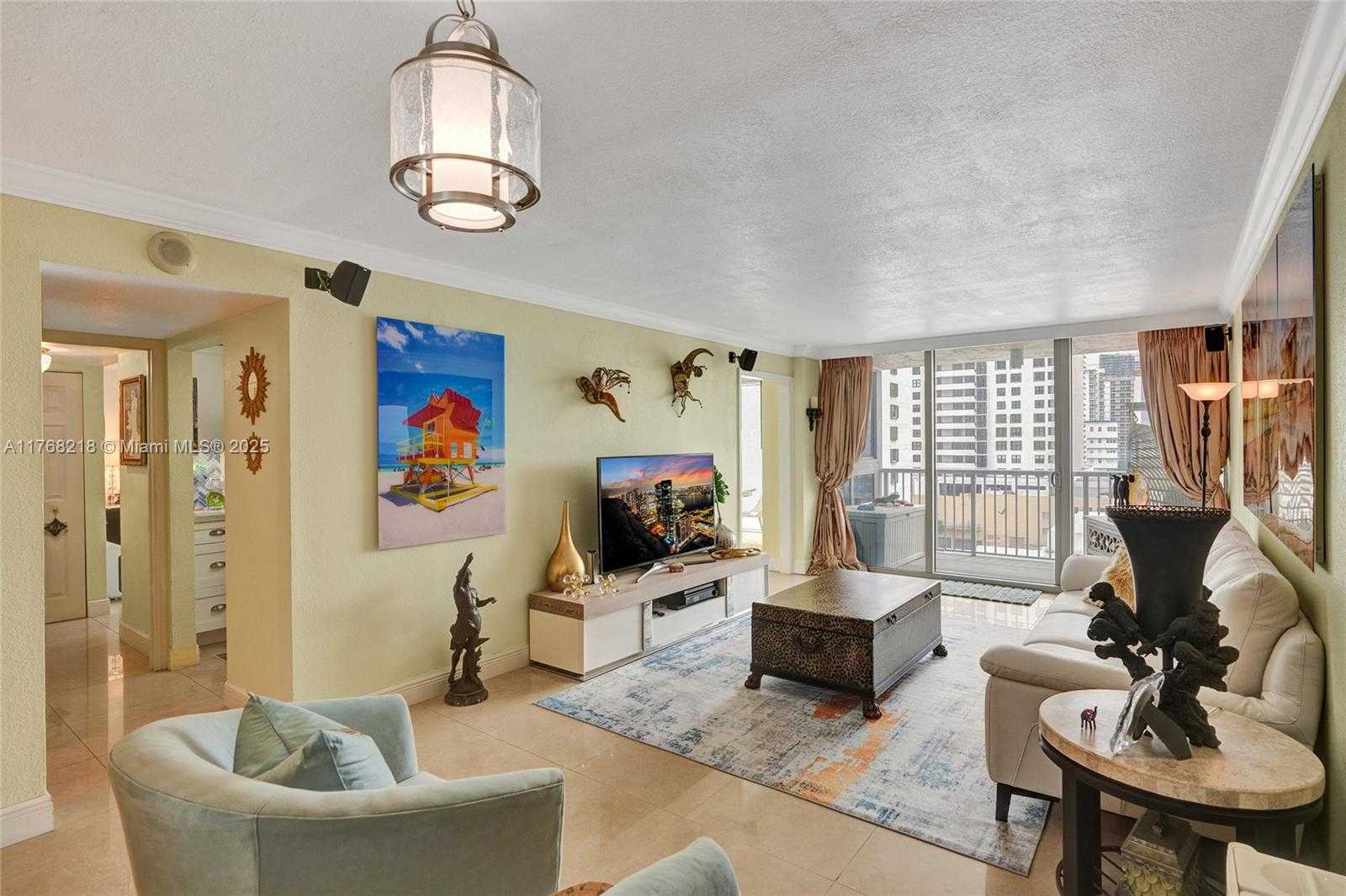 Small Image of 2655 COLLINS AVE #904, Miami Beach Number 26