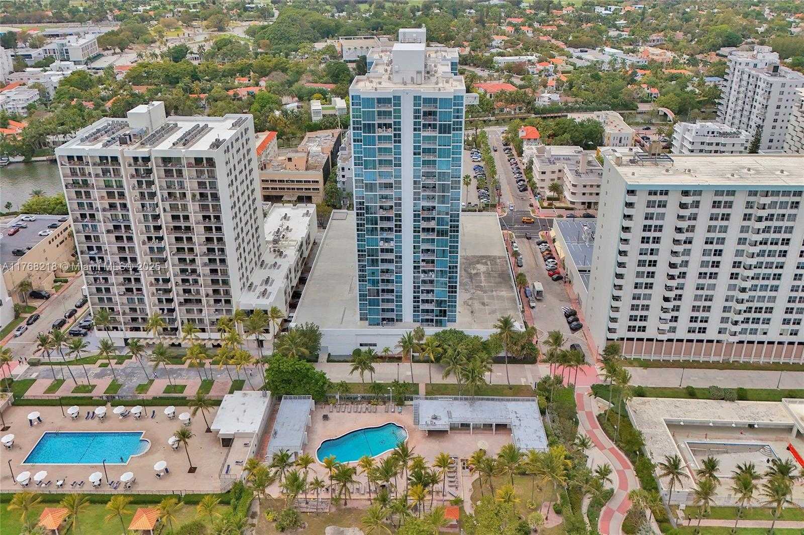 Small Image of 2655 COLLINS AVE #904, Miami Beach Number 3