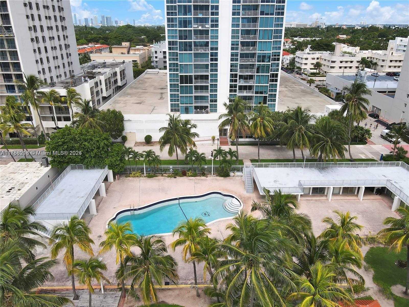 Small Image of 2655 COLLINS AVE #904, Miami Beach Number 34