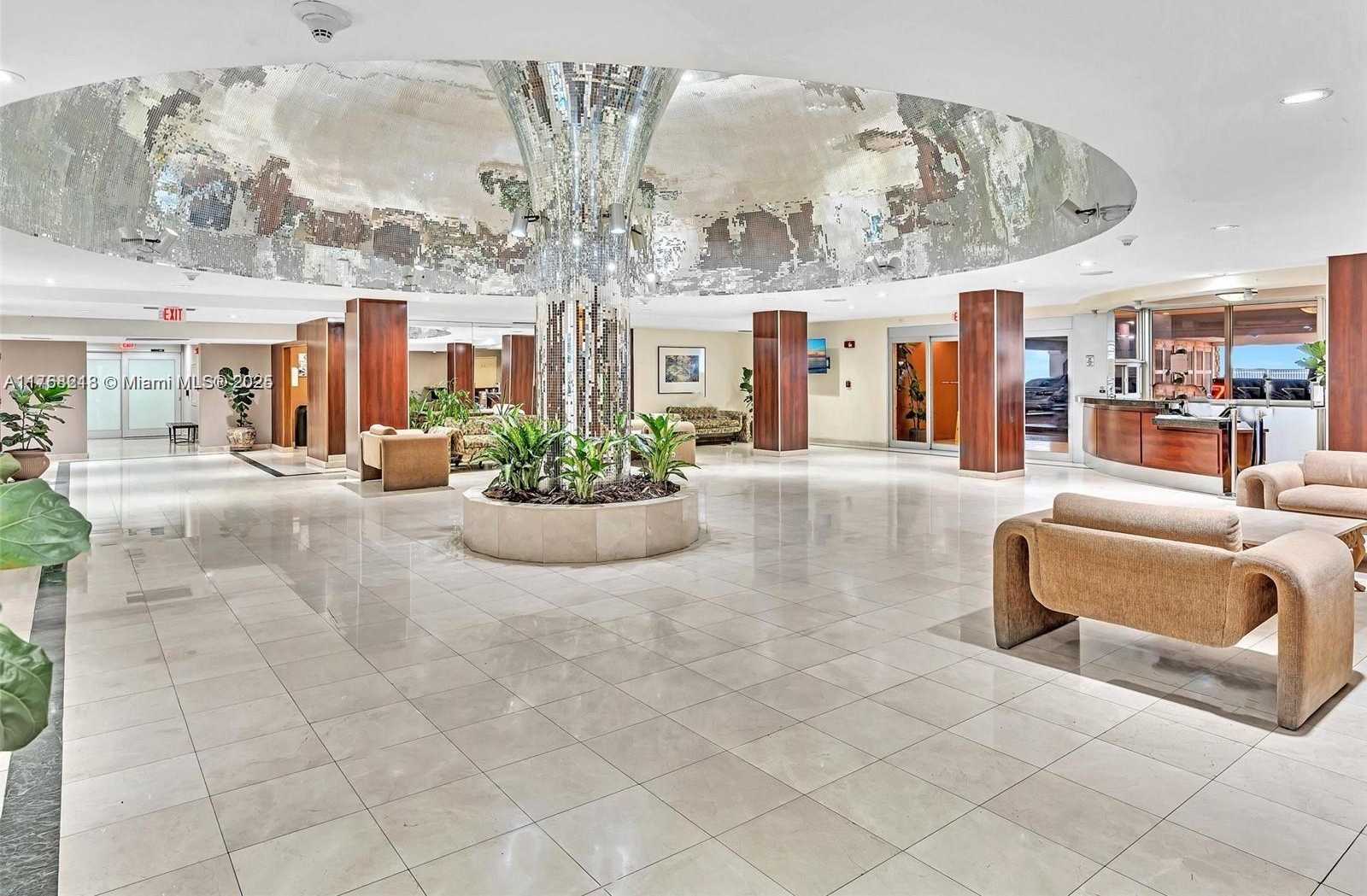 Small Image of 2655 COLLINS AVE #904, Miami Beach Number 41