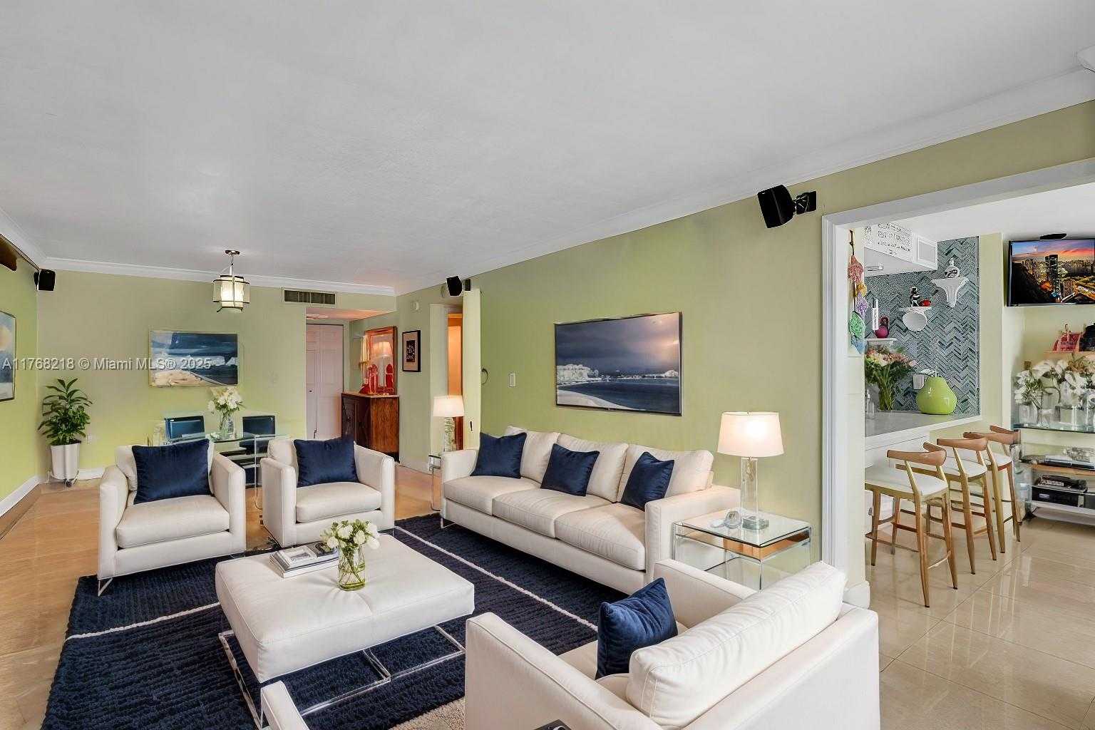 Small Image of 2655 COLLINS AVE #904, Miami Beach Number 6