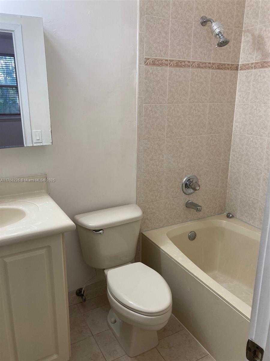 Small Image of 5450 NORTH WEST 107TH AVE #705, Doral Number 20