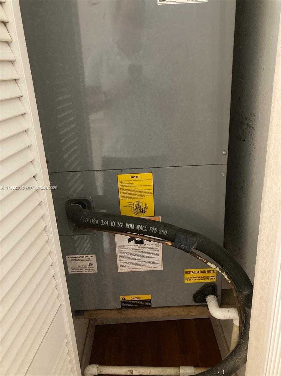 Small Image of 5450 NORTH WEST 107TH AVE #705, Doral Number 25