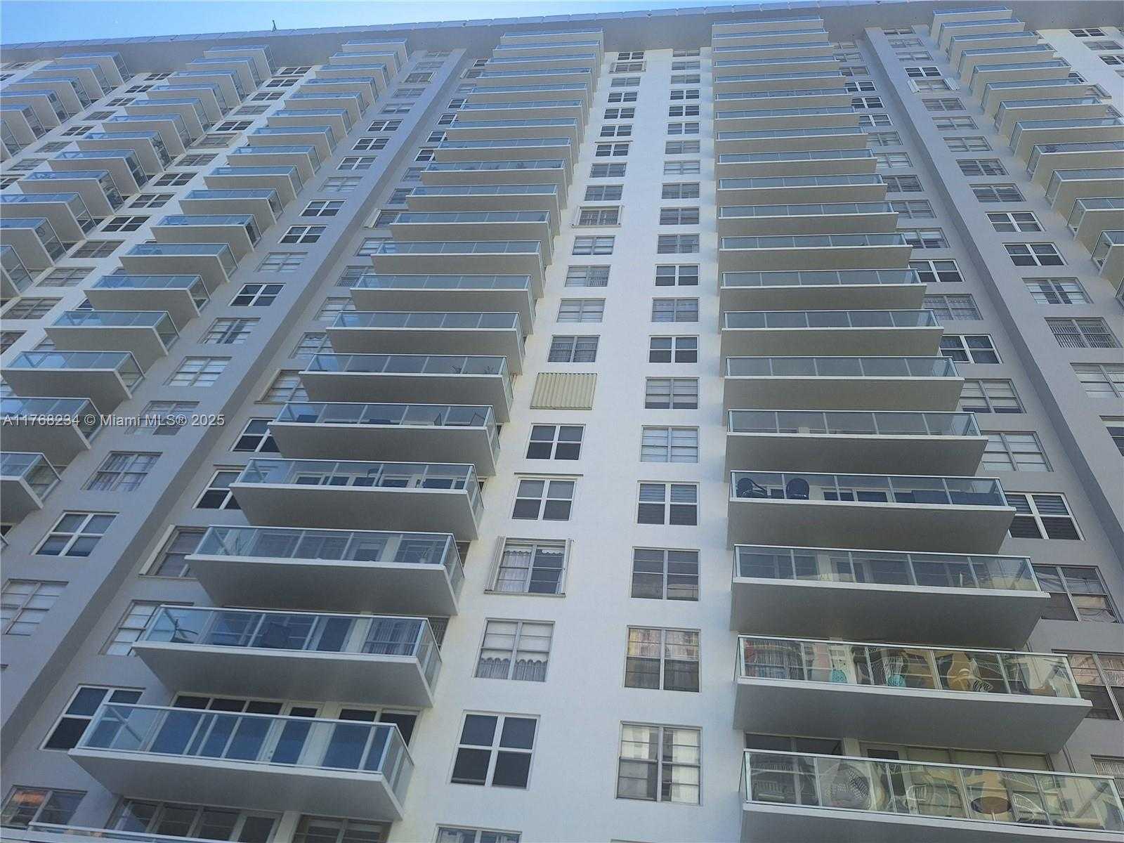 Small Image of 230 174TH ST #417, Sunny Isles Beach Number 2