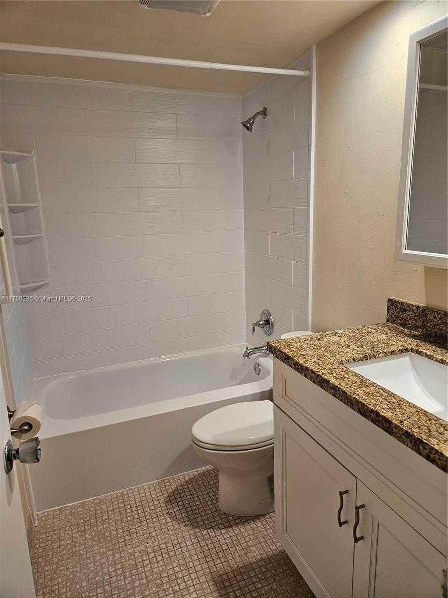 Small Image of 250 LAYNE BLVD #105, Hallandale Beach Number 16