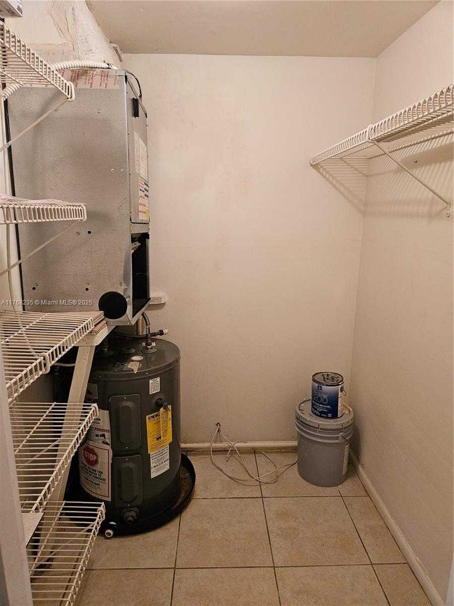 Small Image of 250 LAYNE BLVD #105, Hallandale Beach Number 17
