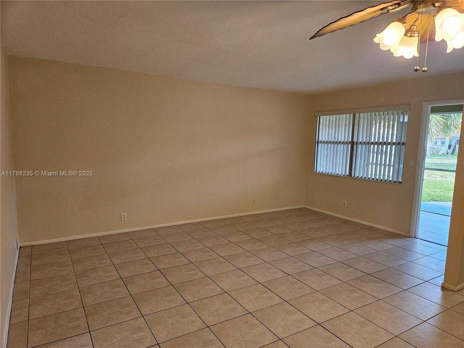 Small Image of 250 LAYNE BLVD #105, Hallandale Beach Number 21