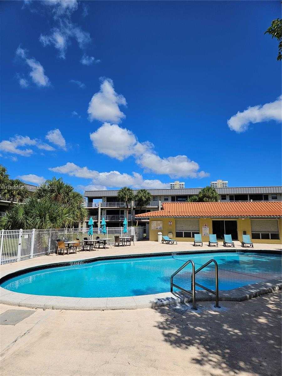 Small Image of 250 LAYNE BLVD #105, Hallandale Beach Number 31