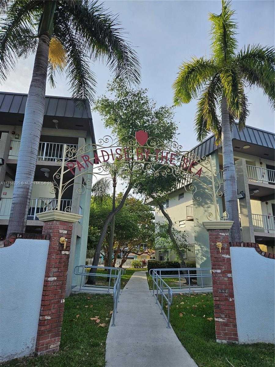 Small Image of 250 LAYNE BLVD #105, Hallandale Beach Number 34