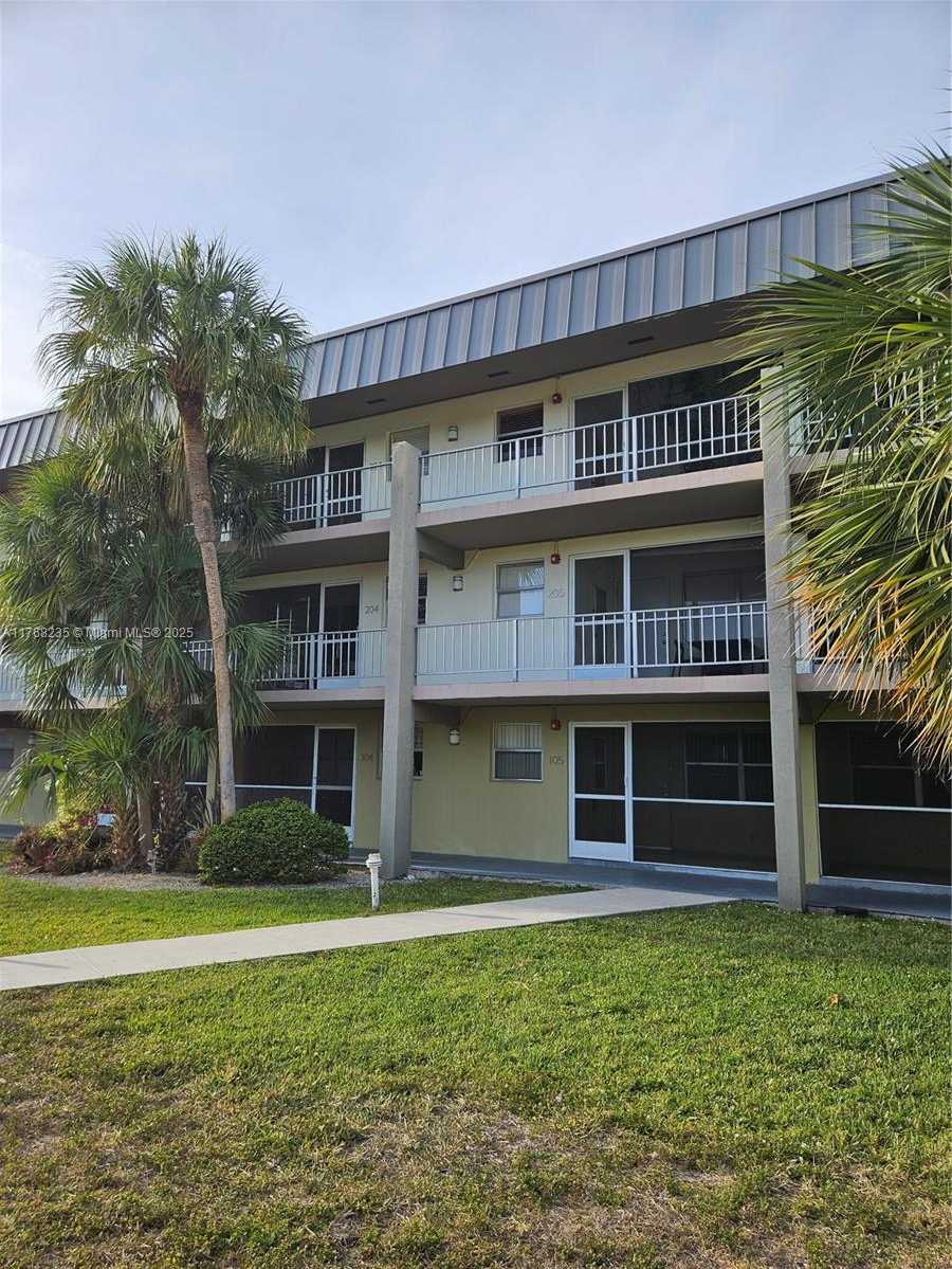 Small Image of 250 LAYNE BLVD #105, Hallandale Beach Number 35